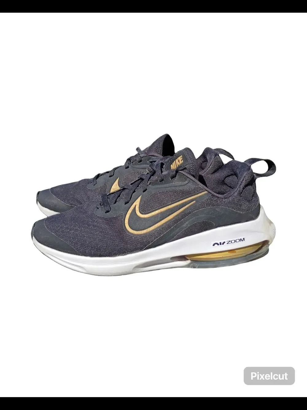 Nike Air Zoom Arcadia 2 in the 'Black Metallic Gold' | Unisex Youth 5.5